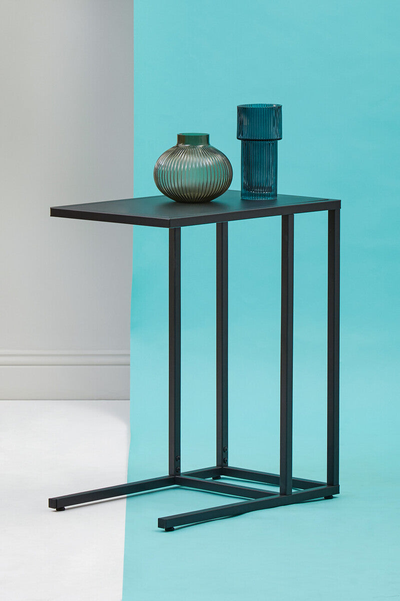 Black Powder Coated Metal Side Table with C-Shaped Design, Acero